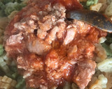 Foto del paso 5 de la receta: Pasta de dinosaurios con atún y tomate