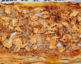 Foto del paso 12 de la receta Coca de chicharrones y crema en hojaldre