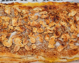 Foto del paso 12 de la receta: Coca de chicharrones y crema en hojaldre