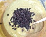 A picture of step 5 of Choco Chips Avocado Muffins.