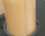A picture of step 2 of Muskmelon juice without sugar.