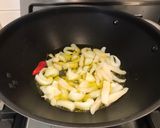 Foto del paso 2 de la receta: Spaghetti con gulas y sepia