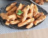 A picture of step 2 of French fries pakoray.