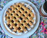 Foto del paso 5 de la receta: Pasta frola de naranja y membrillo con pasas de uvas al oporto🧉