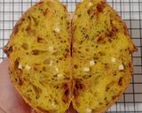 Foto langkah ke 27 dari resep Kunyit Wijen Jinten Hitam Chili Flakes Cheese Sourdough Bread (Open Bake Method).