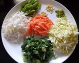 A picture of step 1 of Hakka noodles.