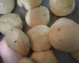 A picture of step 1 of Dal pakwan.