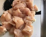 Une image de l'étape 3 de Poulet aux oignons,combavas,crème et gingembre.
