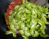 Foto langkah ke 4 dari resep Pare udang pedas.