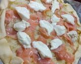 Foto del passaggio 3 della ricetta Torta Salata con Salmone affumicato-patate e robiola