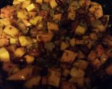 A picture of step 4 of Seafood chili.