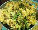 A picture of step 4 of Matar pulav.