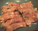 A picture of step 6 of Savory Pork Rolls with Two Kinds of Mushrooms.