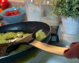 A picture of step 8 of Spanish 🇪🇸 / Potato Omelette!! 🥔🧅🍳.