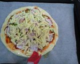 A picture of step 5 of Chewy Pizza.