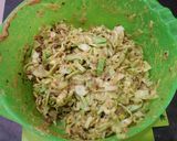 A picture of step 2 of Okonomiyaki.