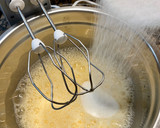 Foto del paso 4 de la receta: Bizcocho de ricotta con pepitas de chocolate