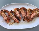 Une image de l'étape 5 de Gambas géantes grillées aux épices italiennes.