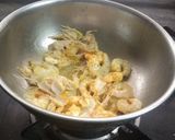 A picture of step 1 of Prawns Gravy.