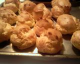 A picture of step 5 of whipped cream puffs.