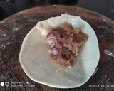 A picture of step 5 of Restaurant style Chicken Momos.