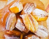 A picture of step 4 of Madeleines.