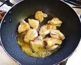 A picture of step 3 of Sukiyaki-Style Stewed Mizuna Greens and Chicken.