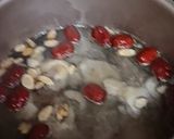 人蔘杏鮑菇土雞湯麵線的食譜步驟1照片