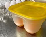 A picture of step 1 of Fried Soft Egg Yolk.