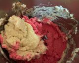 Foto del paso 4 de la receta Galletas de mantequilla para la `Red Party’ de la guardería de Mateo