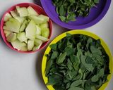 Foto langkah ke 1 dari resep Daun katuk masak bobor....