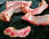 Foto del paso 2 de la receta: Costillas de cerdo a la cerveza