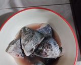 Foto langkah ke 1 dari resep Ikan Nila Asam Manis untuk si kecil.