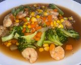 Foto langkah ke 3 dari resep Cah Brokoli Jagung Udang.