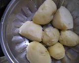 A picture of step 1 of Mumbai aloo masala toast.