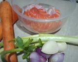 Foto langkah ke 1 dari resep Sup salmon super simple.