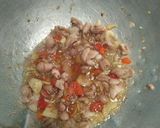 Foto langkah ke 2 dari resep Cah Kangkung Ayam Saos Tiram.
