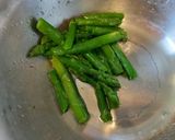 蘆筍炒豬肉的食譜步驟1照片