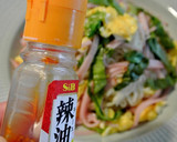 A picture of step 6 of Easy Stir-fried Somen Noodles with Lettuce and Ham.
