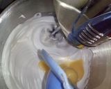 A picture of step 5 of Peach Gato.