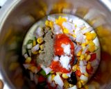 A picture of step 3 of Cheesy loaded vegetable Nachos.