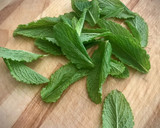Foto del paso 1 de la receta: Trottole tricolor con bonito a la menta y albahaca