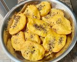 A picture of step 3 of Aloo puri (bhajiya).