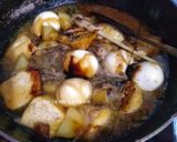 Foto langkah ke 5 dari resep Semur Tahu Telur Kentang.