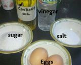 A picture of step 1 of Home made Mayonnaise.
