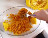 A picture of step 2 of Caramel Kabocha Squash Pudding.