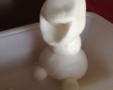 A picture of step 2 of Olaf (from Frozen) Cake.