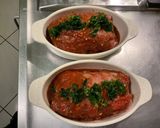 Une image de l'étape 12 de Roulades de porc à la tomate, herbes aromatiques et feta.