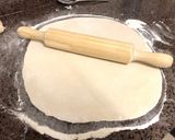 Foto del paso 6 de la receta: Masa de pizza fina y crujiente (sin levadura)