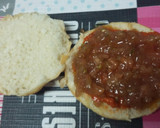 Foto del paso 1 de la receta: Bocadillo de sobrasada y tomate rallado